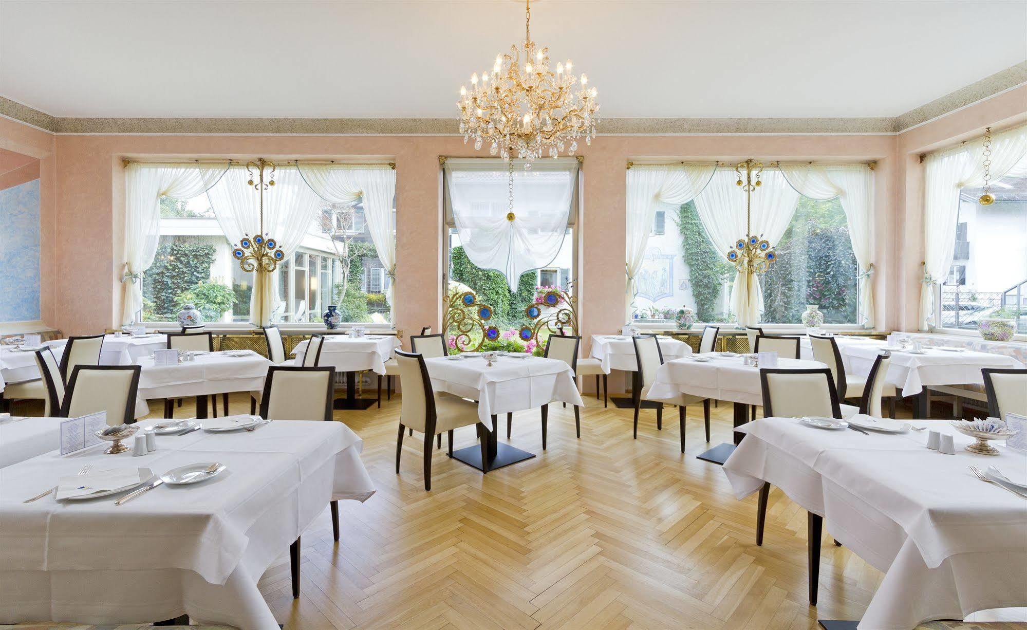 维特尔斯巴赫尔瑞诗高级酒店 加爾米施-帕滕基興 餐厅 照片